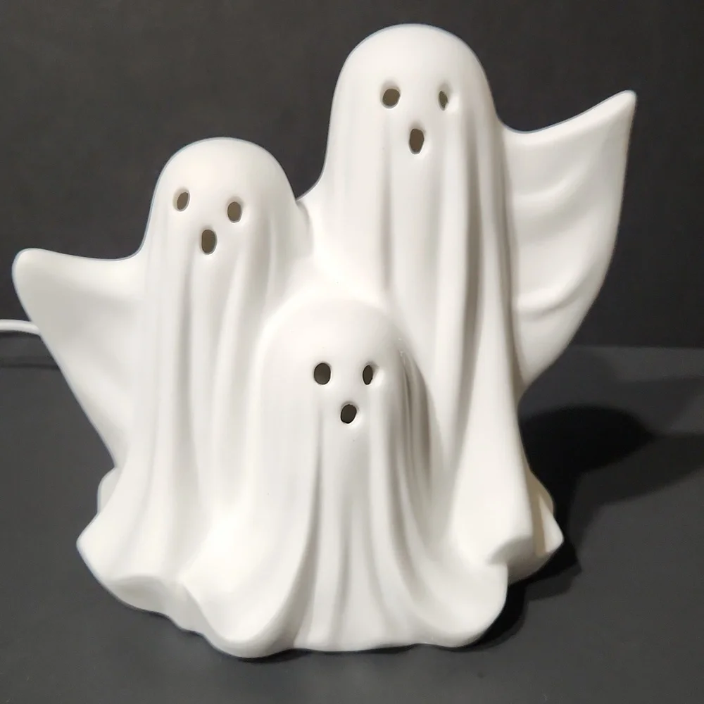 Scentsy Boo Crew Ghosts Disney Decor Warmer With Box